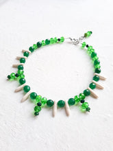 Cargar imagen en el visor de la galería, Fantasía en verde