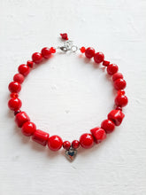 Cargar imagen en el visor de la galería, Red heart