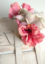 Cargar imagen en el visor de la galería, Pink flowers