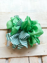 Cargar imagen en el visor de la galería, green flower