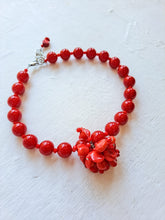 Cargar imagen en el visor de la galería, Red Flower
