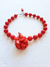 Cargar imagen en el visor de la galería, Red Flower
