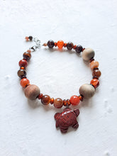 Cargar imagen en el visor de la galería, Una tortuga
