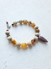 Cargar imagen en el visor de la galería, mostaza y piedra
