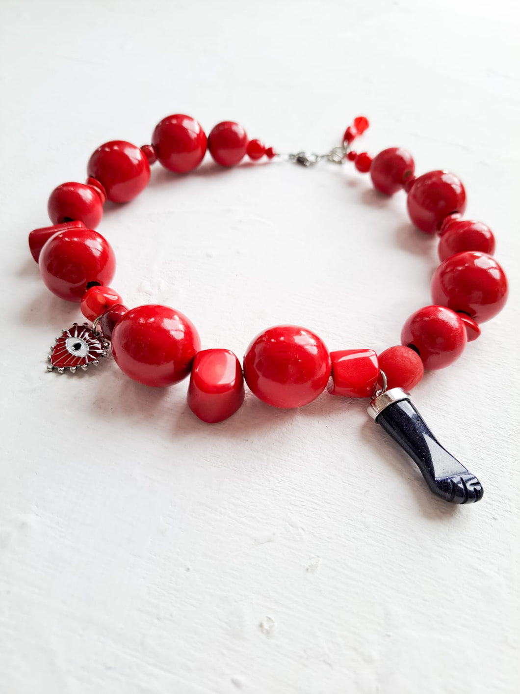 Amuletos en rojo
